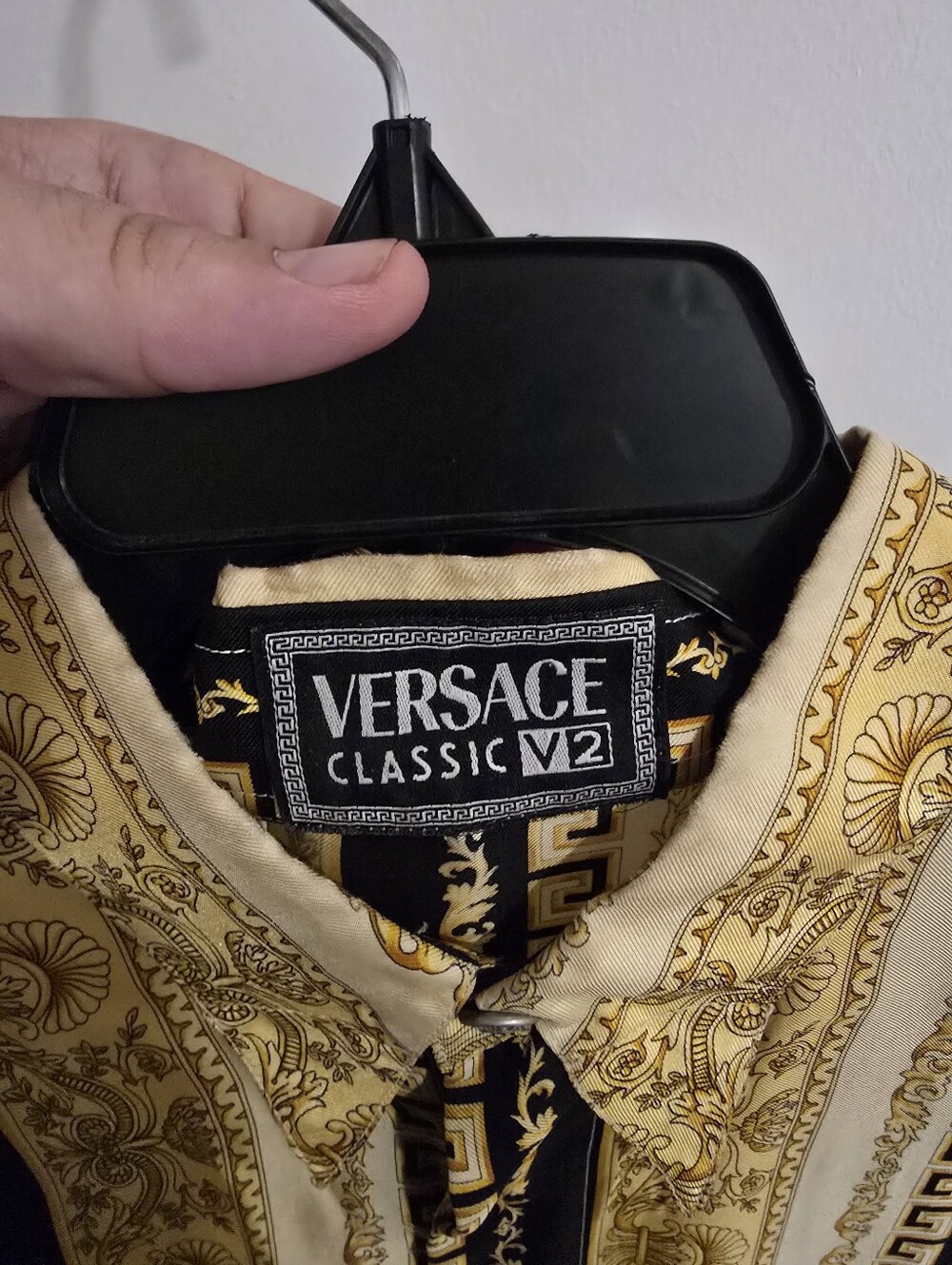 Authentic VERSACE CLASSIC V2 silk shirt - Picture 3 of 8
